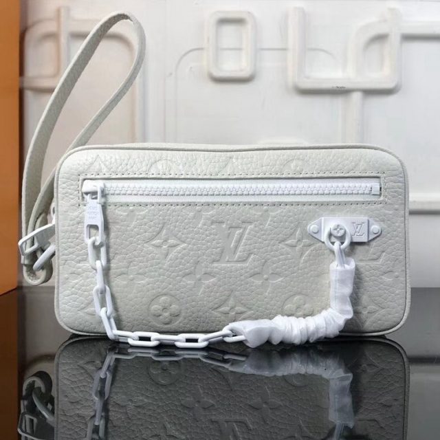 Louis Vuitton Monogram Christopher Clutch Bag White Spring 2019  (XYS-8111932 )